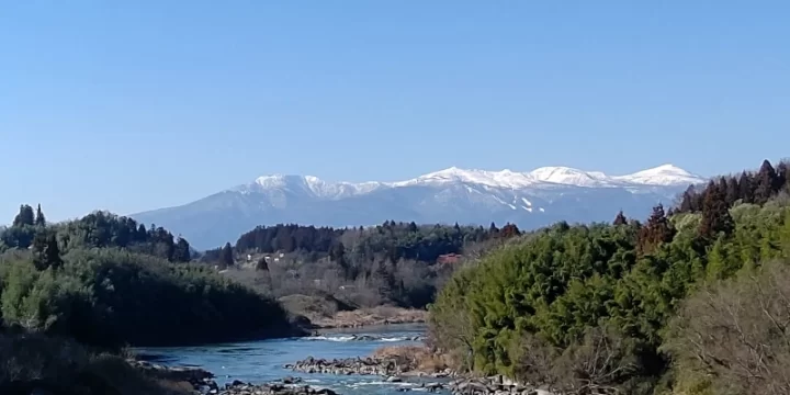 智恵子大橋から望む名峰「安達太良山」